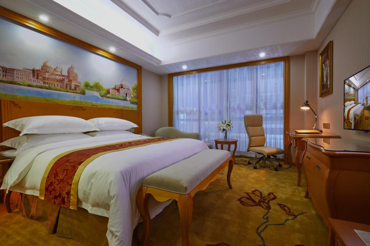 Venus International Hotel Shanghai South Shenjiang Road Eksteriør billede