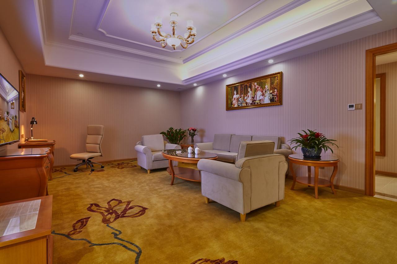 Venus International Hotel Shanghai South Shenjiang Road Eksteriør billede